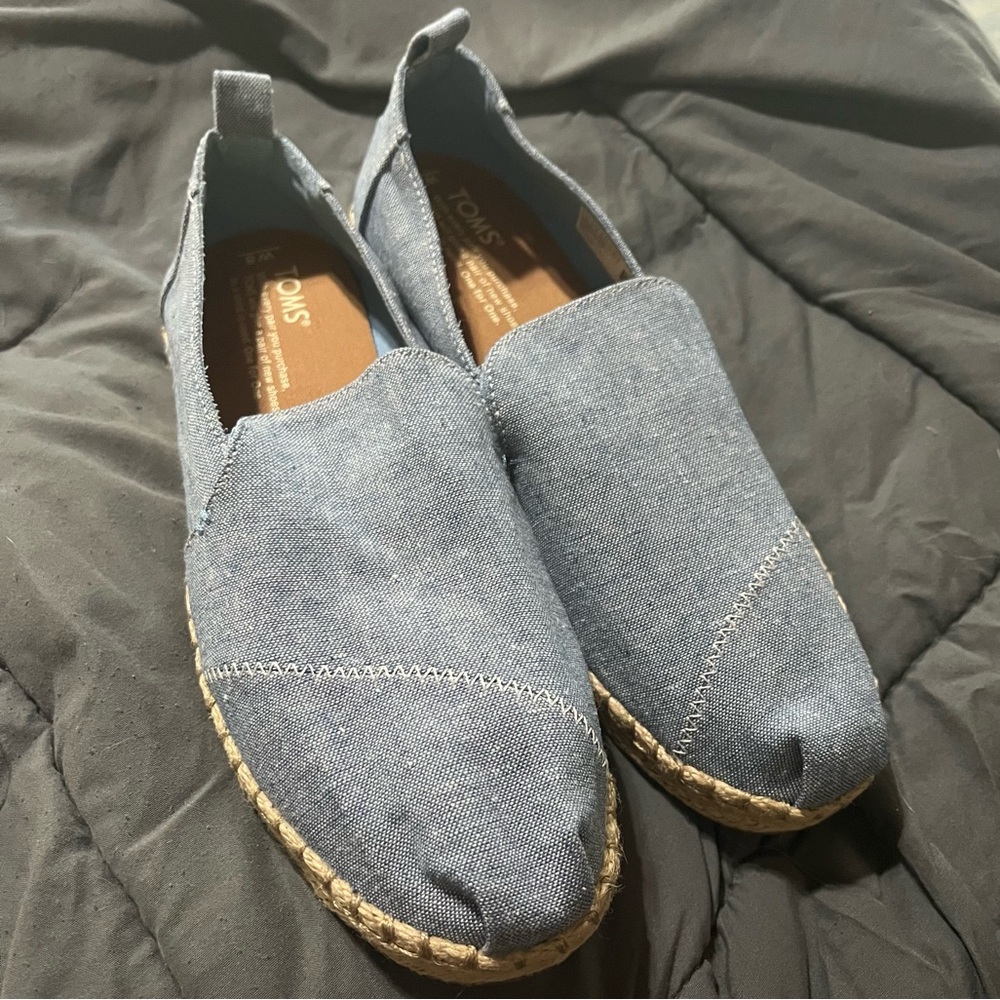 Tom’s Women’s Shoes W8 Light Blue Jean